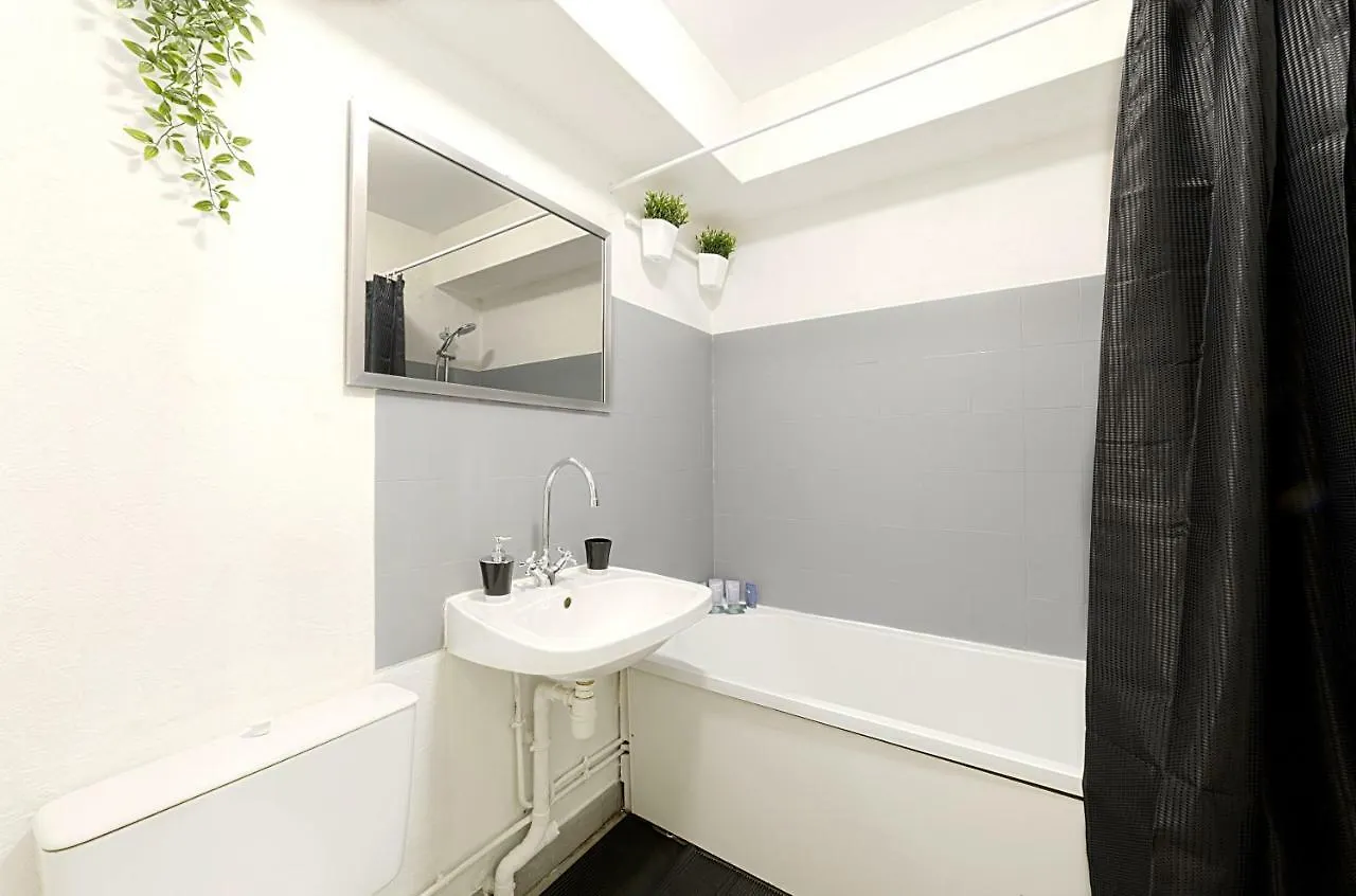 Appartement ****Jungle Chic/Aéroport CDG Paris/Parc Asterix/Parc des Expositions/Paris**** à Gonesse France